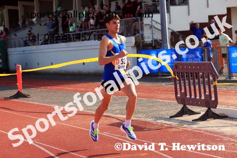 Mens 6 Stage Relay, 2024 Northern Mens 6 and Womens 4 and Youngsters Relays, Stanley Park, Blackpool.  Photo: David T. Hewitson/Sports for All Pics